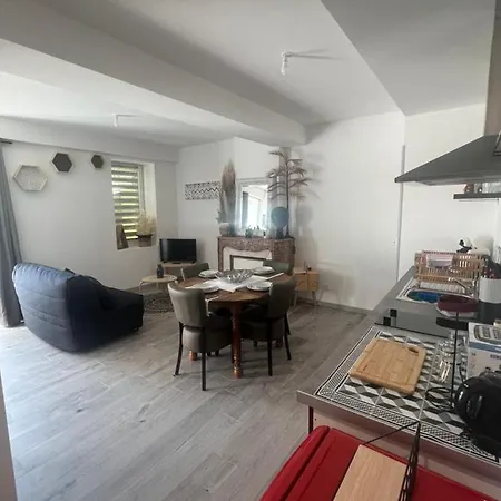Apartament Prive « rive Droite » *