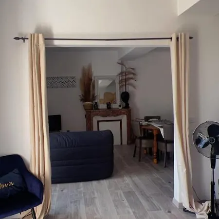 Prive « rive Droite » Apartament *